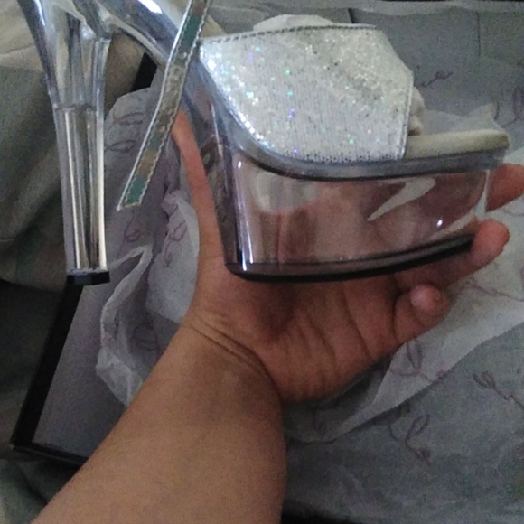 Platforms - Picture 3 of 3